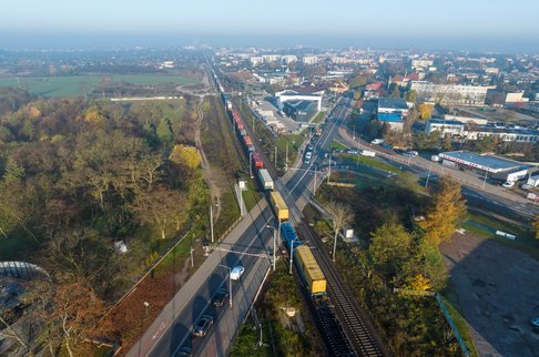 Leszno, widok z lotu ptaka na przejazd kolejowy, 15.11.2022 fot: Ł.Bryłowski_19