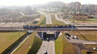Pociąg przejeżdzający przez wiadukt w Dąbrowie Górniczej, 15-03-2024, fot. Krzysztof Ścigała
