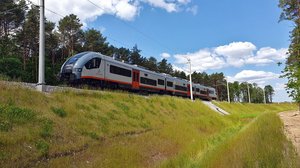 Pociąg regionalny na łącznicy Czarnca - Włoszczowa Północ, fot._Piotr_Hamarnik