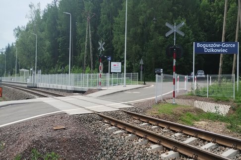Widok na przystanek Boguszów-Gorce Dzikowiec